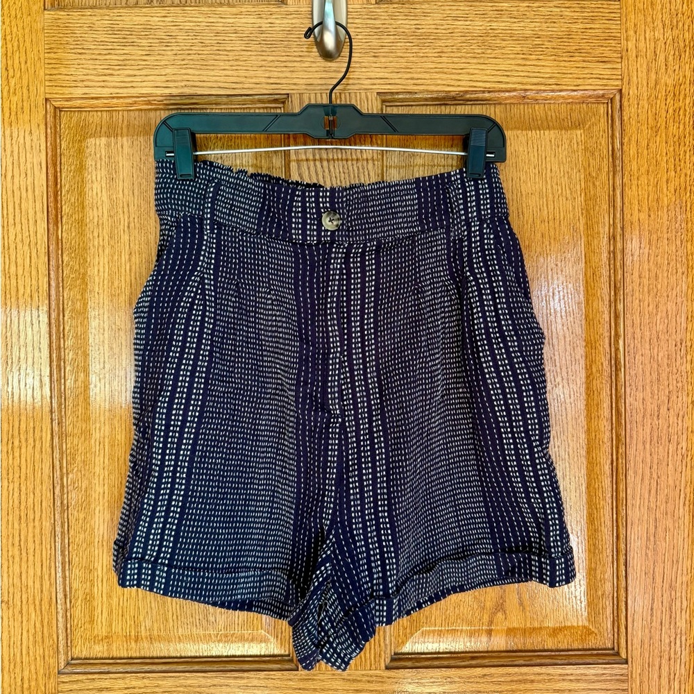 NWT Womens Ariat Hey Shorty Shorts M